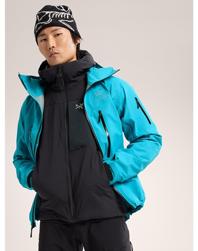 HOMBRE1 | The Arc'teryx Alpha SV Jacket Is Perfect For Rugged
