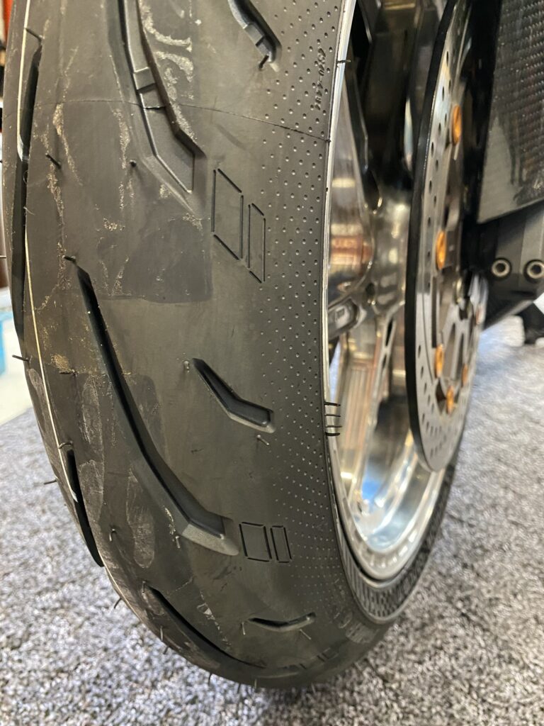 東京池袋 四輪自転車 タイヤを交換ました 東京池袋 四輪自転車 タイヤ