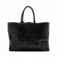 ボッテガヴェネタ マキシイントレチャート ザ アルコ ラージ レザー