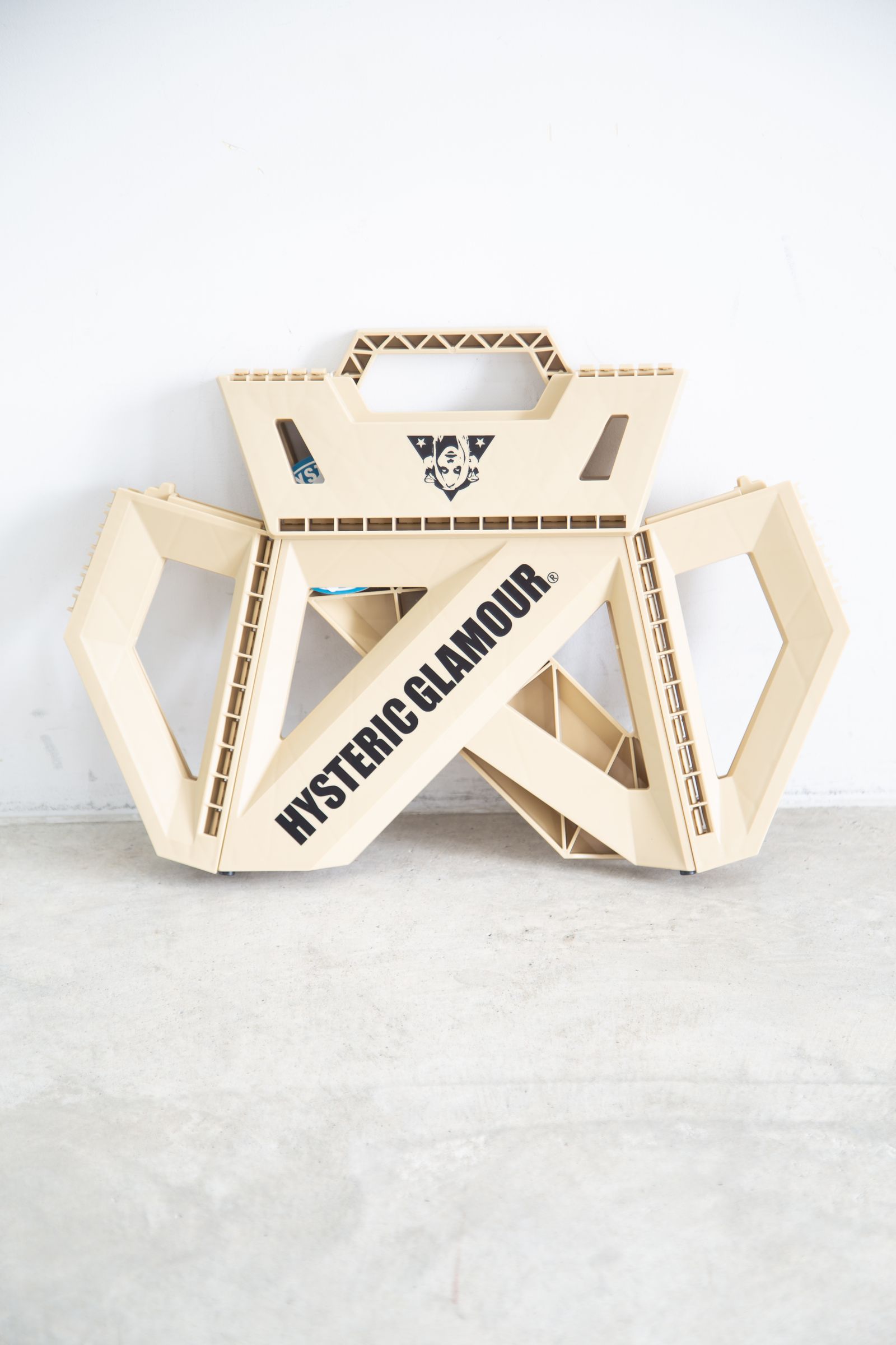 HYSTERIC GLAMOUR - TRIANGLE WOMAN フォーダブルチェア23cm | Tempt