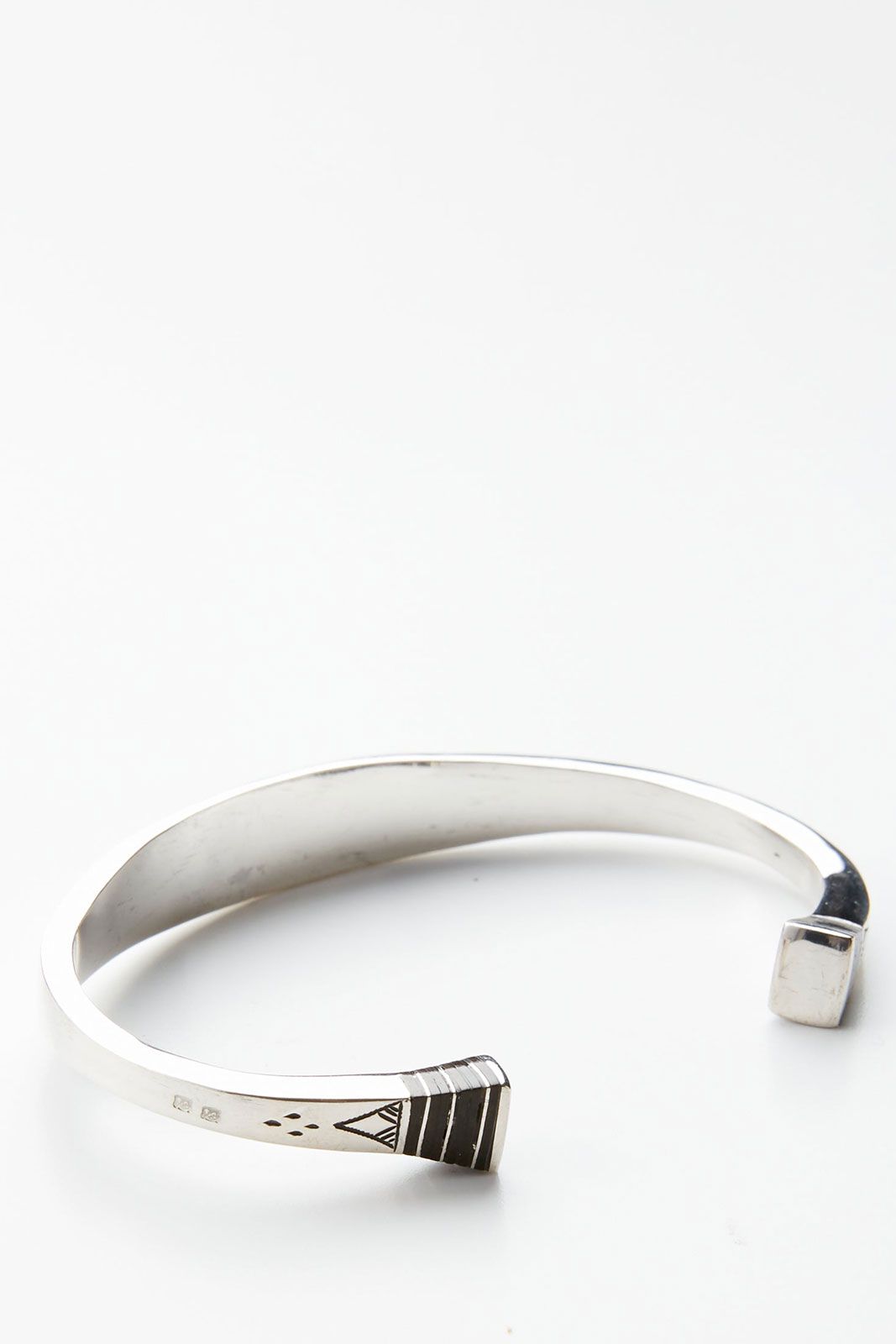 ADAWAT'N TUAREG - ITRI AKSHOD / イトゥリ アクショルド(風