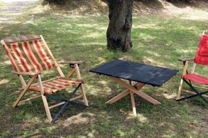 立ててお食事、寝かせてダラダラ】背もたれ角度を変えられる