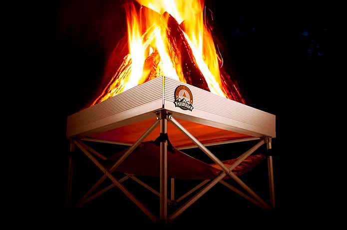 アメリカンサイズ”な焚火台が日本にやってきた！60秒で設営できる大型