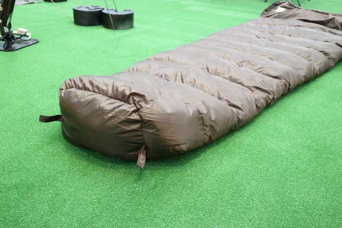 ワークマン新作】上位モデルが登場！真冬もOKと噂の格安シュラフを比較