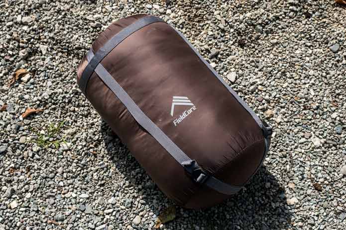 ワークマン新作】上位モデルが登場！真冬もOKと噂の格安シュラフを比較