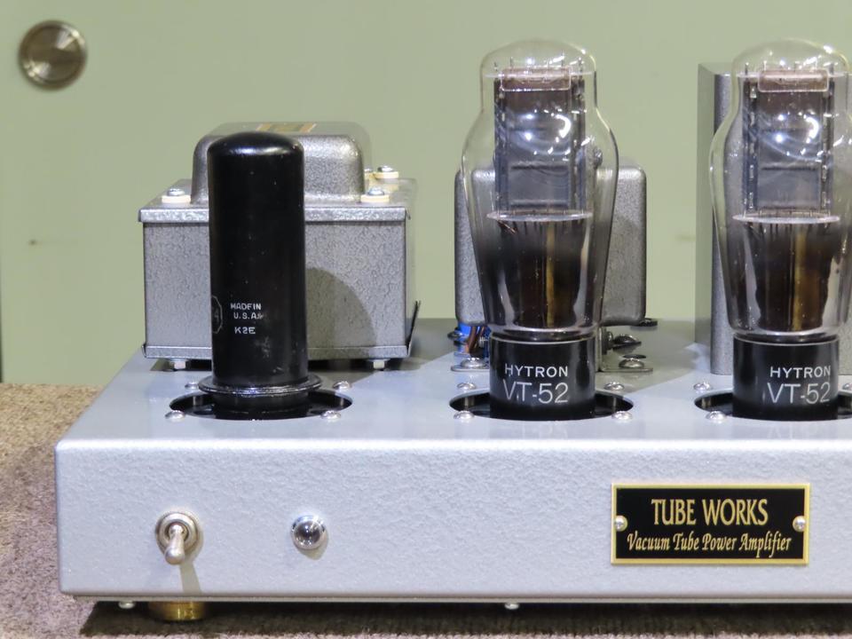 VT-52シングル TUBE WORKS - 中古オーディオ 高価買取・販売 ハイファイ堂