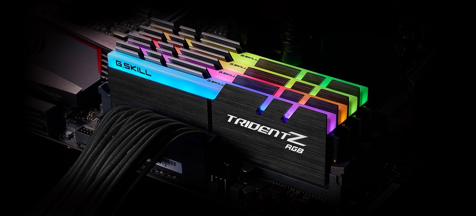 G.Skill Trident Z RGB, DDR4, 32 GB, 4000MHz, CL18 (F4-4000C18D