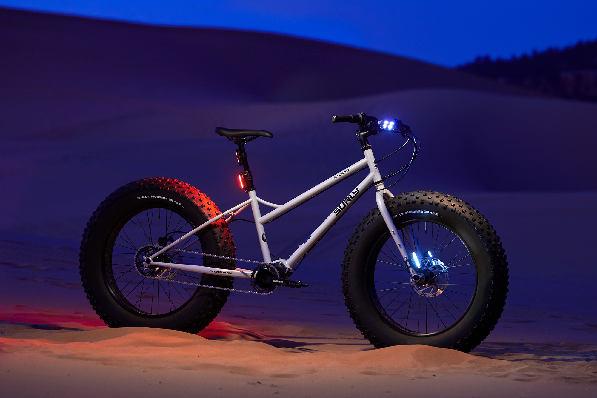 The All-New Surly Moonlander Has 6.2″ Tires and a Pinion Gearbox