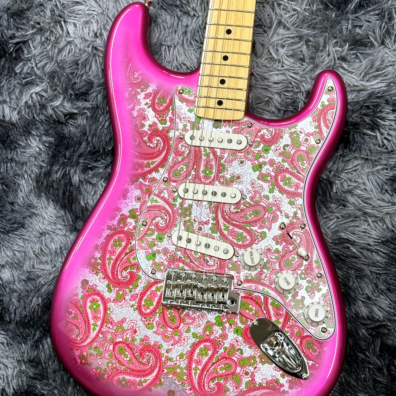 Fender Made in Japan Limited Stratocaster Pink Paisley【2025年限定