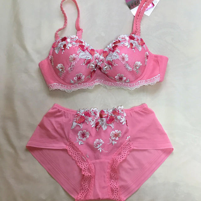 Wacoal - 新品 ワコール シャキッとブラ ショーツ セット C70の通販 by