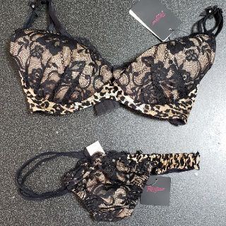 Ravijour（ブラ&ショーツセット）のフリマアイテム一覧