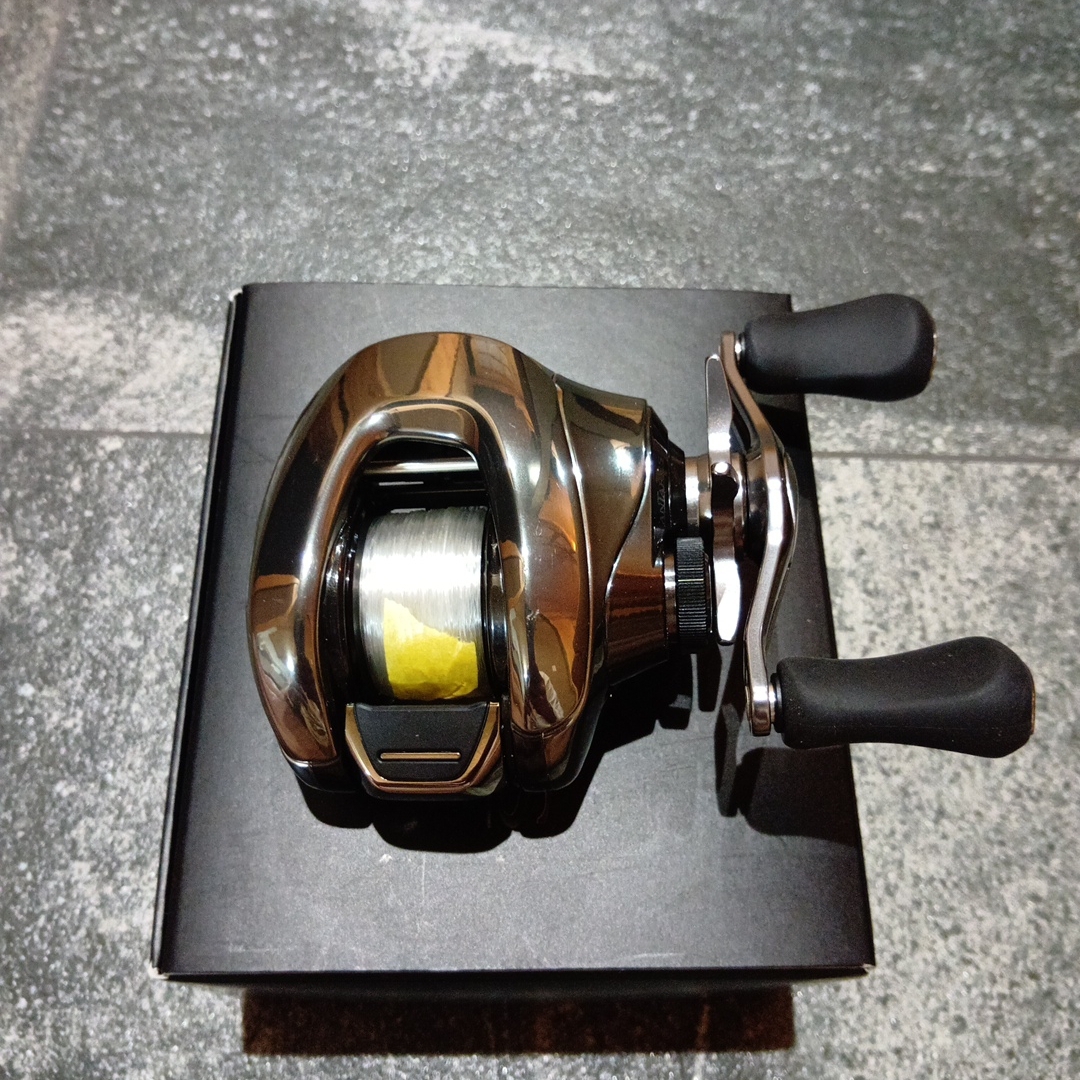 SHIMANO - 25アンタレスHGの通販 by カオナガ's shop｜シマノならラクマ