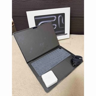 Mac (Apple) - 【美品】MacBook Air M2 8G 256G インチ スターライトの