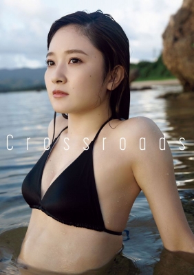 モーニング娘。'20 森戸知沙希 写真集『Crossroads』（DVD付） : 森戸