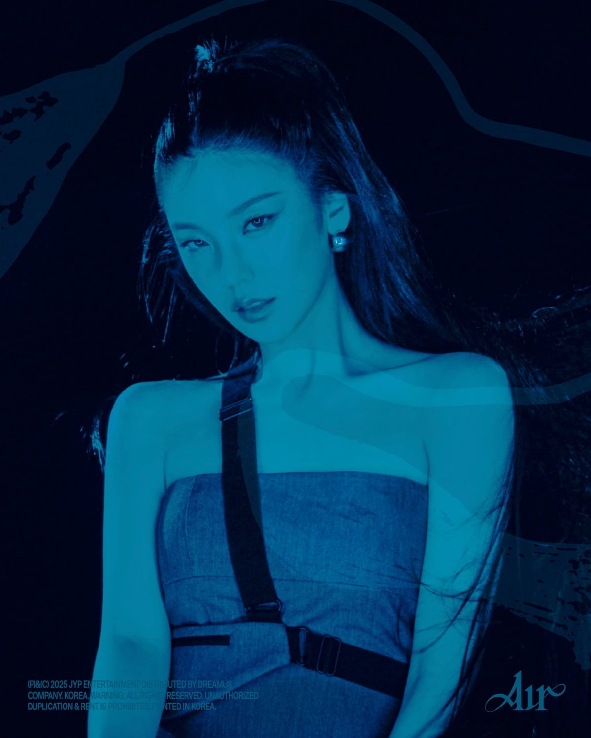 ITZYイェジ、夢幻的で洗練された美しさ…ソロデビューアルバムの