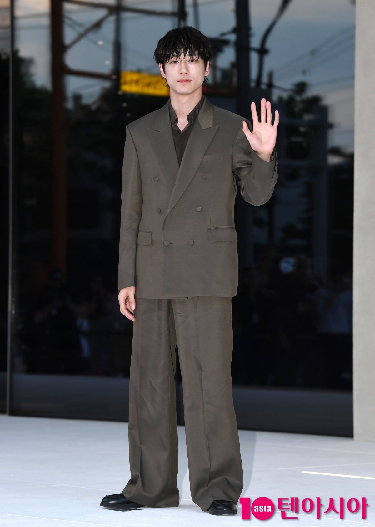 坂口健太郎、ハウスノウェアソウルのプレオープンイベントに登場