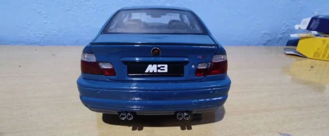 miniatura 1/18 BMW E46 M3 AUTOart - Hobbies e coleções - Jurunas