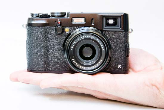 Saturday Spotlight: The Fujifilm X100S Black Edition | Photography