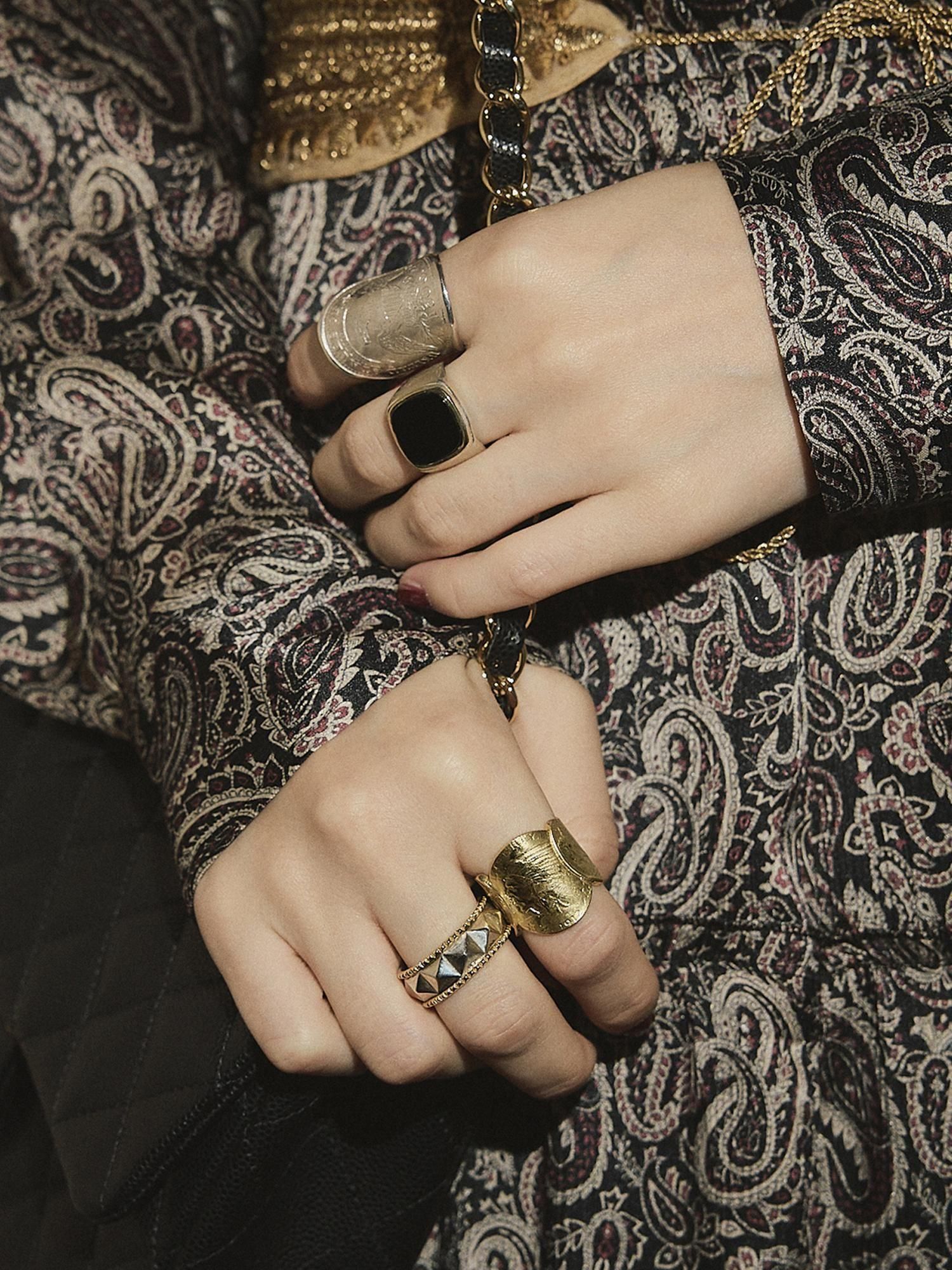 ARTEMIS / Artemis capped bust ring - GIGI Jewelry