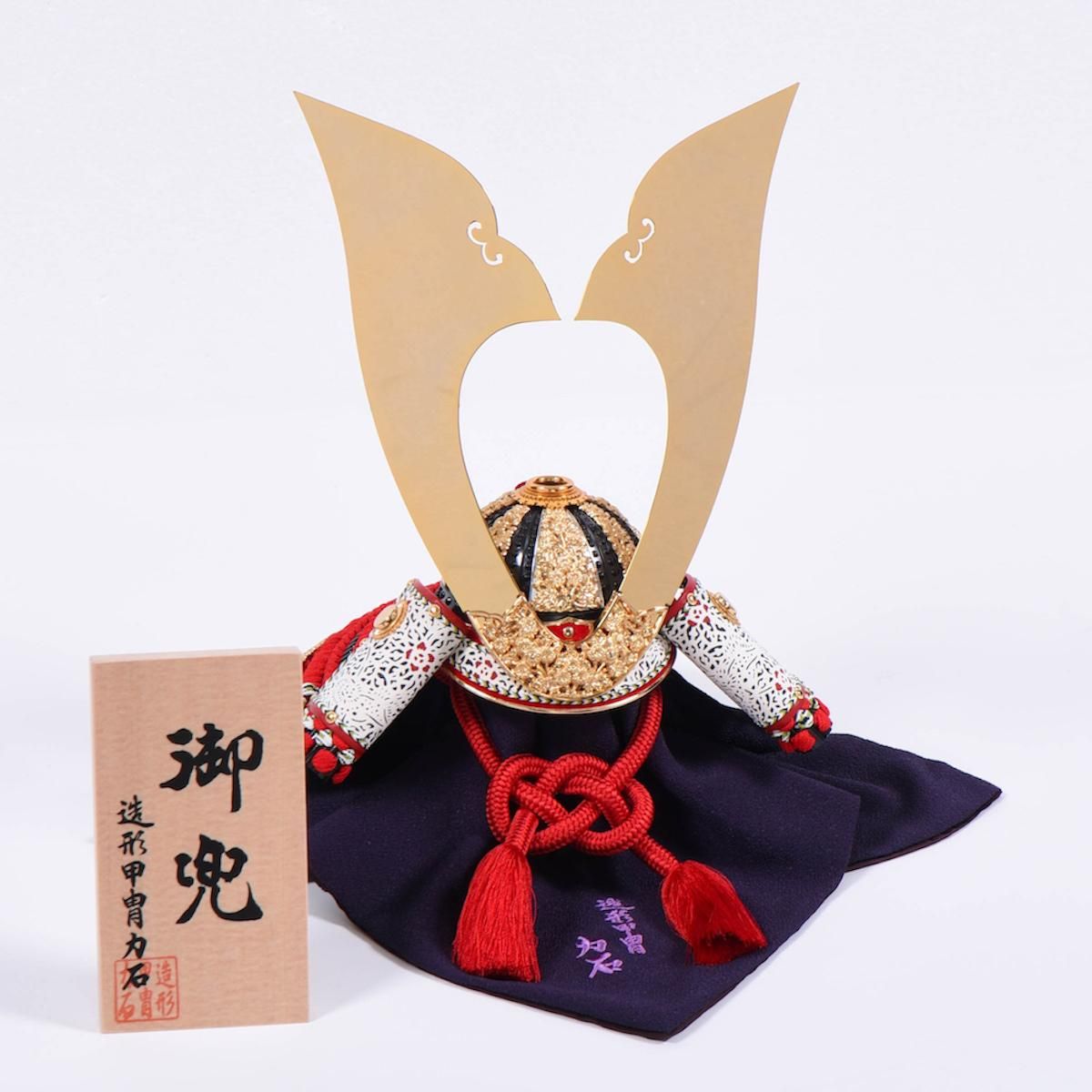 兜飾り 15号 赤糸威大鍬形総金物之兜 黒小札 造形甲冑力石