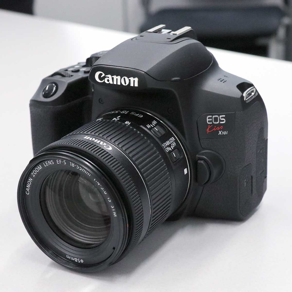 キヤノンが「EOS Kiss X10i」を発表！ 全画像自動転送の新サービス