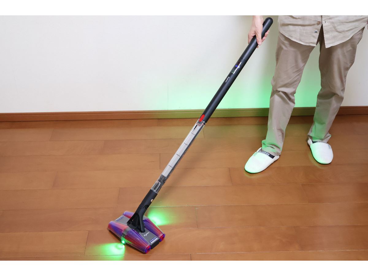 世界で最もスリムな「ダイソン」の最新掃除機「ペンシルバック