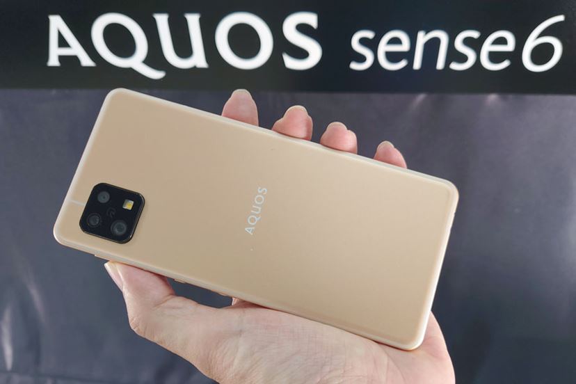 キャリアによって1.7万円もの価格差！「AQUOS sense6」がドコモとau