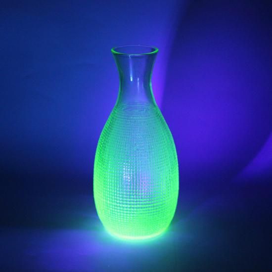 ウランガラスの徳利 | 日本製酒器 - レア物・骨董・アンティーク