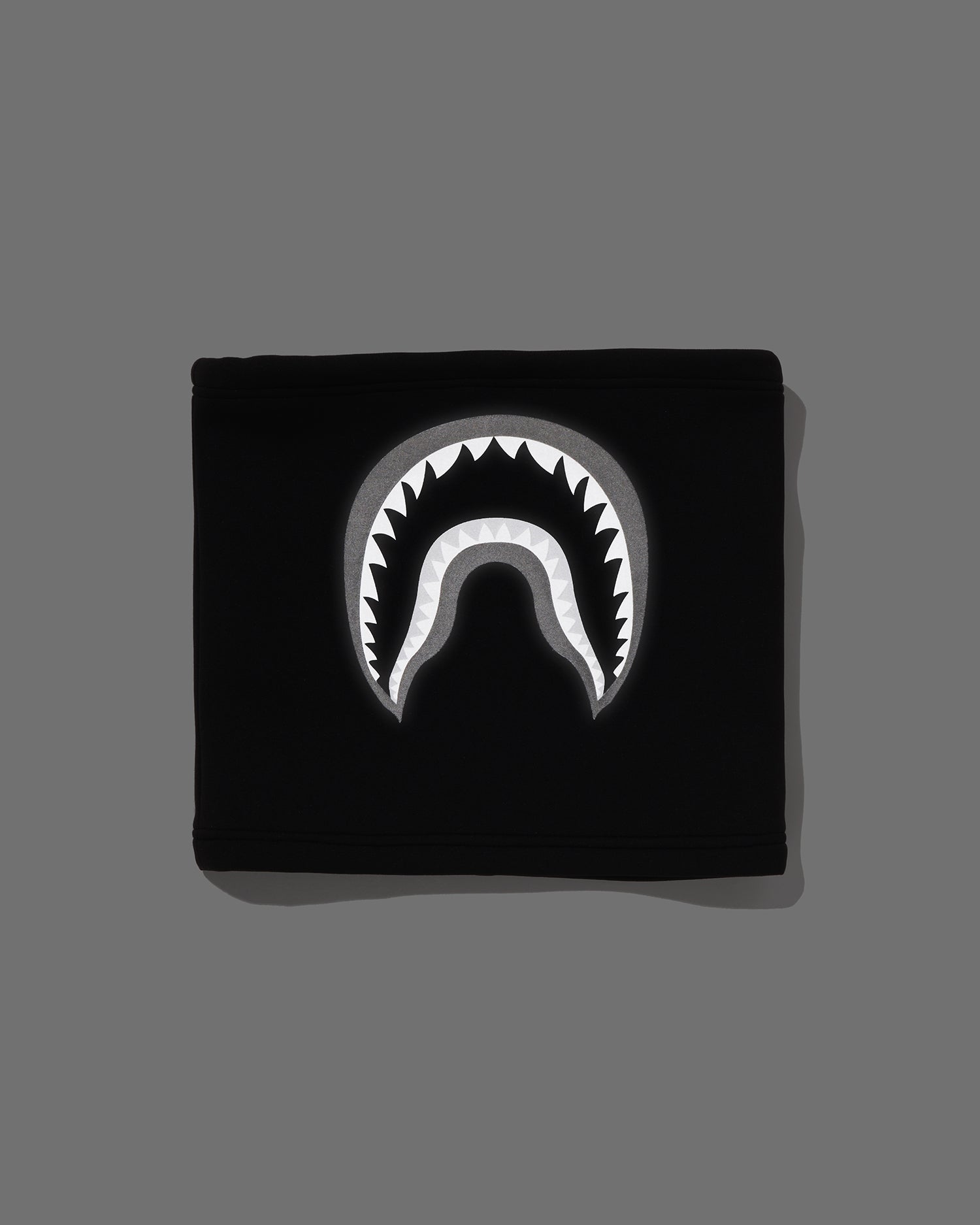 A BATHING APE® Gore-Tex Wind Stopper Neck Warmer | Bape official