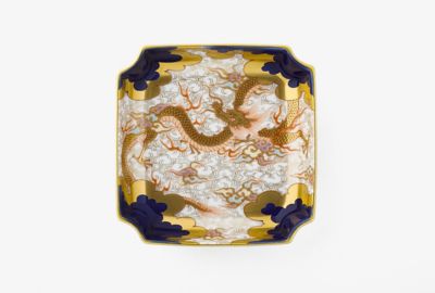 染錦金彩雲龍 角4号飾皿 | 深川製磁/フカガワセイジ | 三越伊勢丹