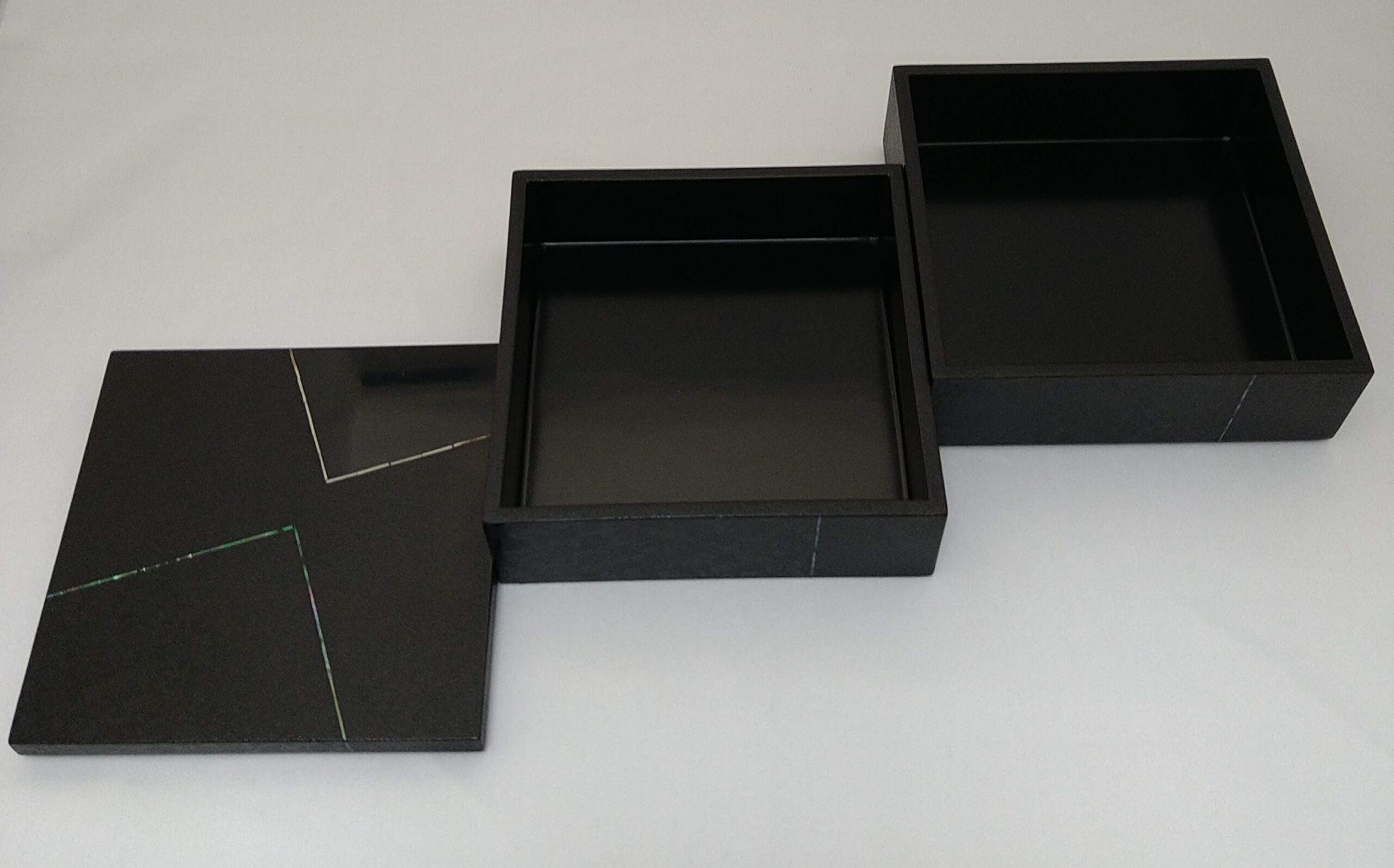 Tsugaru Modern】二段重箱 紋紗塗 螺鈿入 | 津軽塗の販売店・通信販売