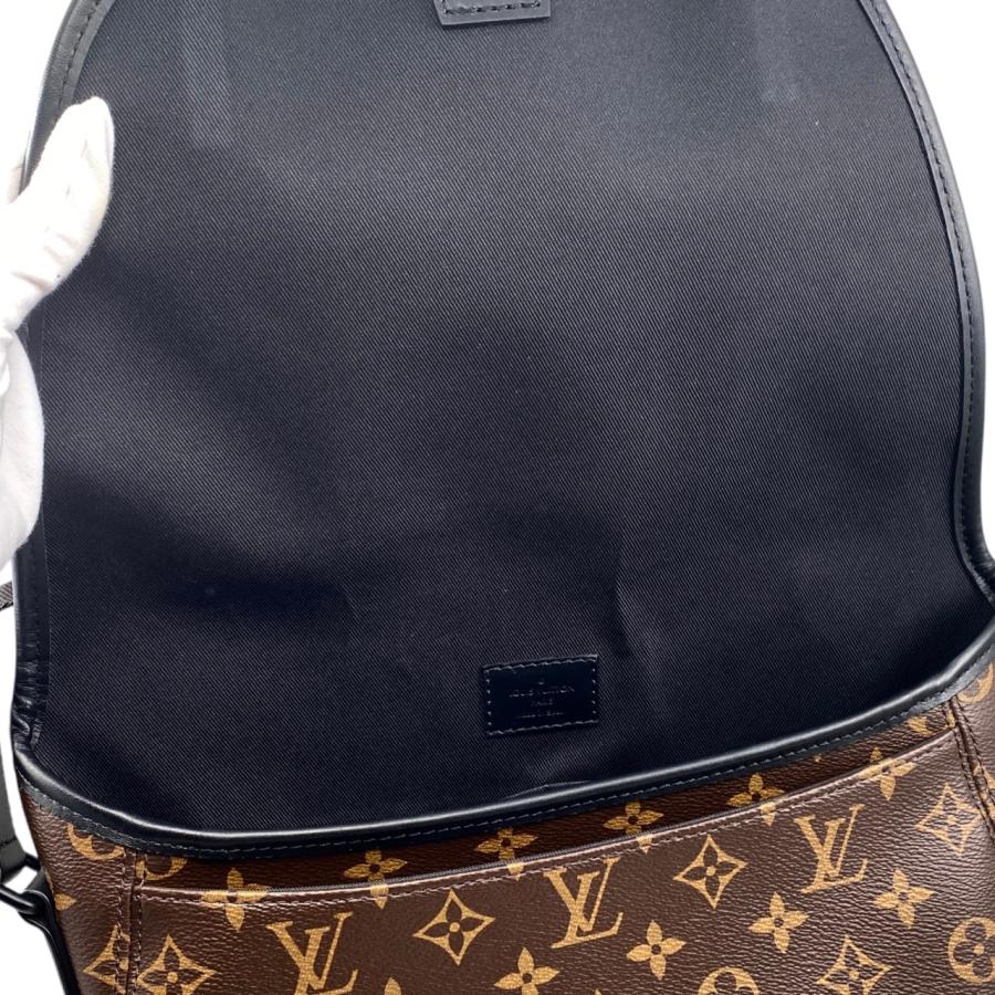 LOUIS VUITTON（ルイ・ヴィトン） ショルダーバッグ マグネティック