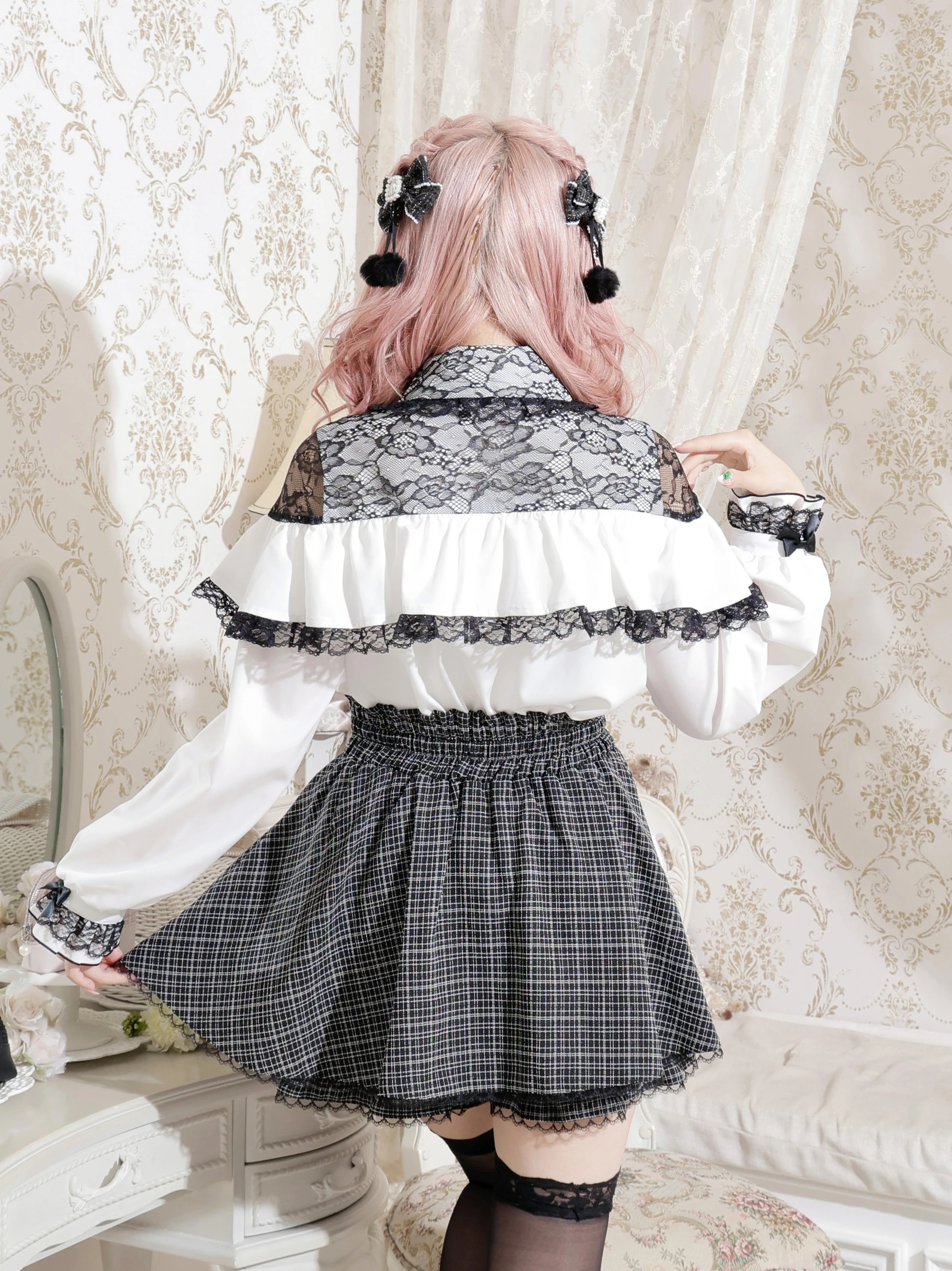 ツイードリボンケープフリルオープンショルダーブラウス（シャツ