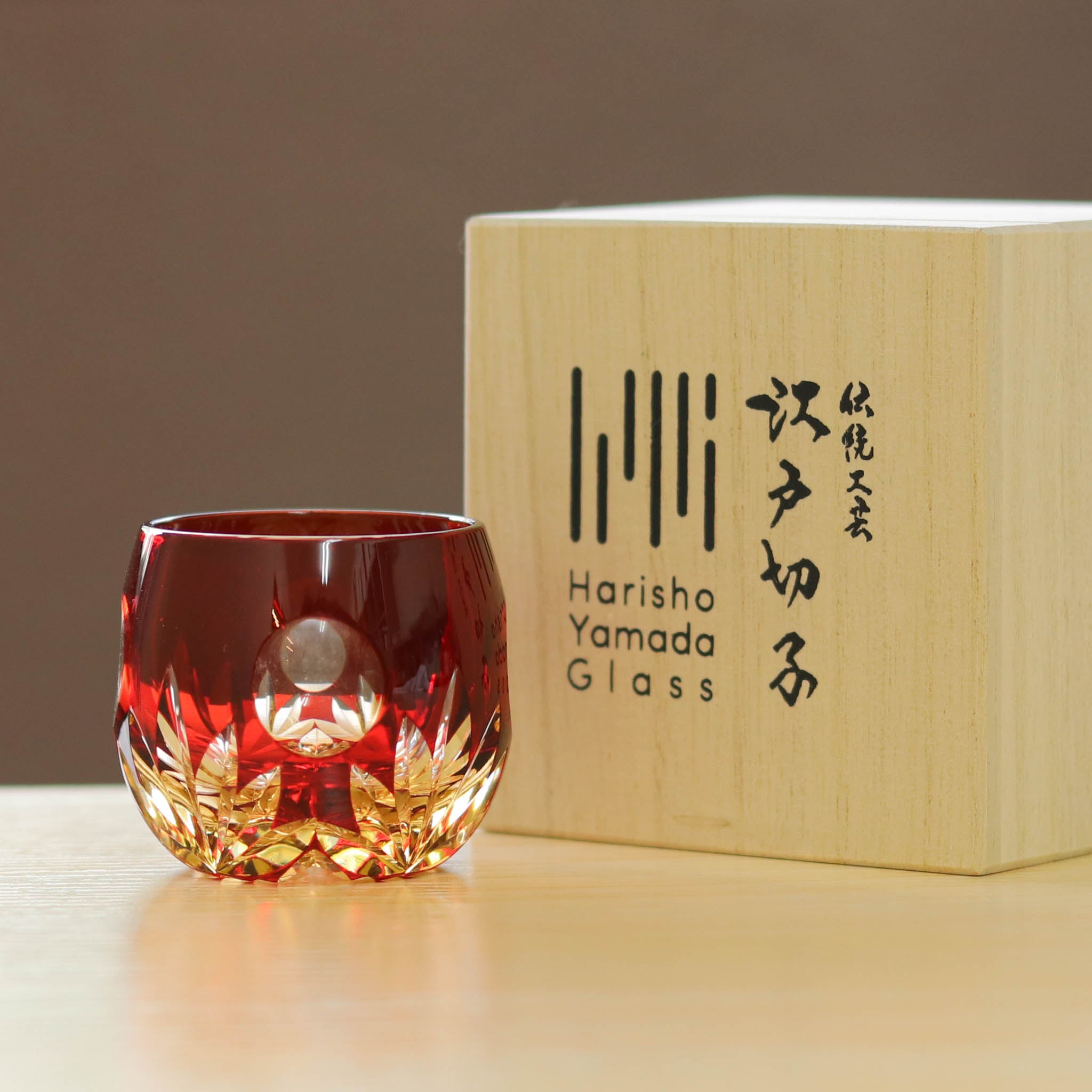 江戸切子 樽型ぐい呑み｜朧月｜赤｜山田硝子