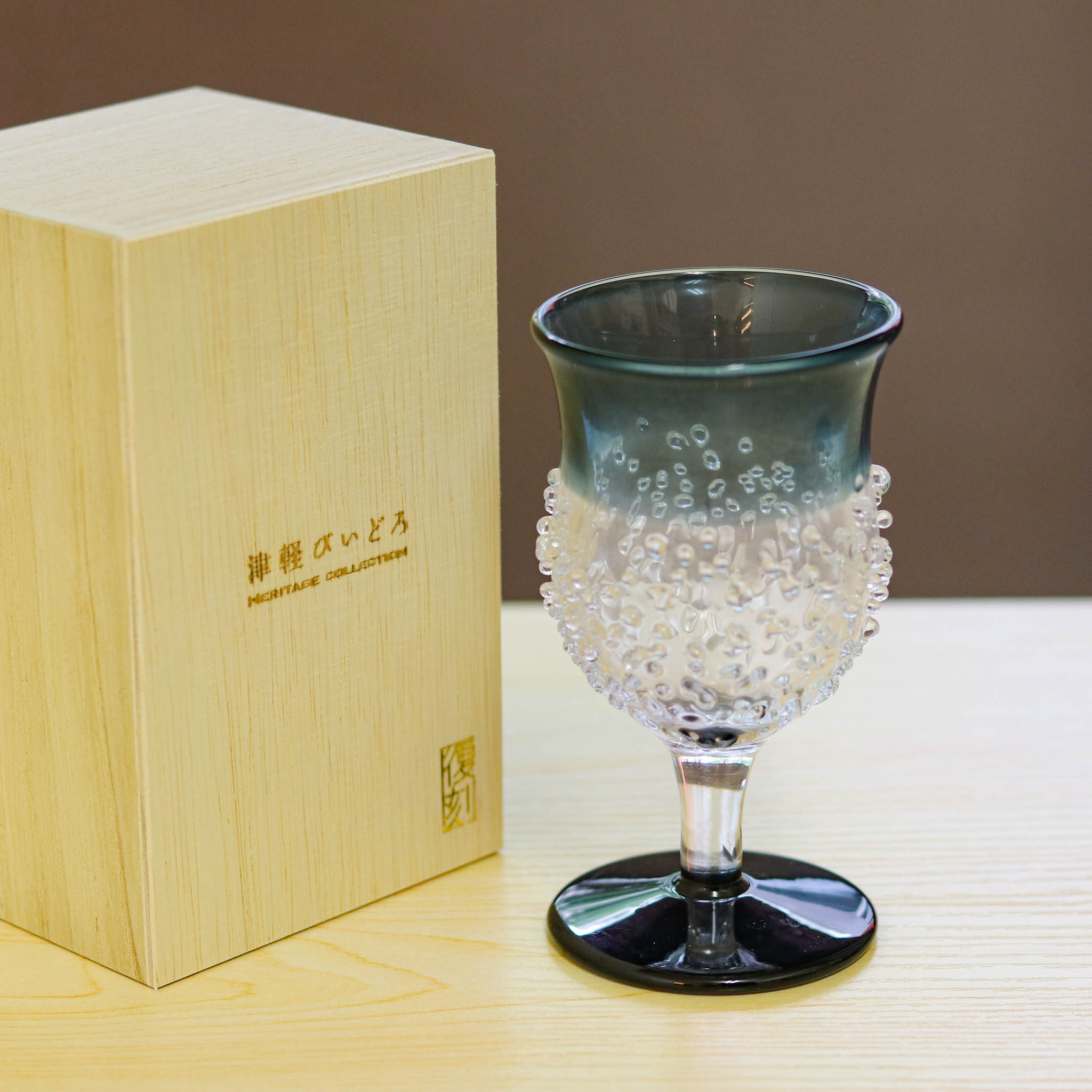 TV-HO-4_1.jpg?crop=center&