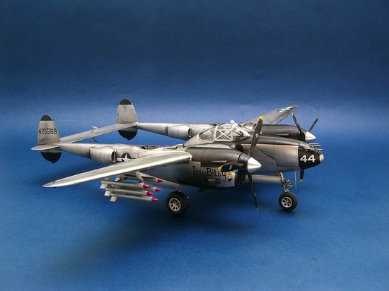 Lockheed P-38L-5-LO lightning Trumpeter 02227