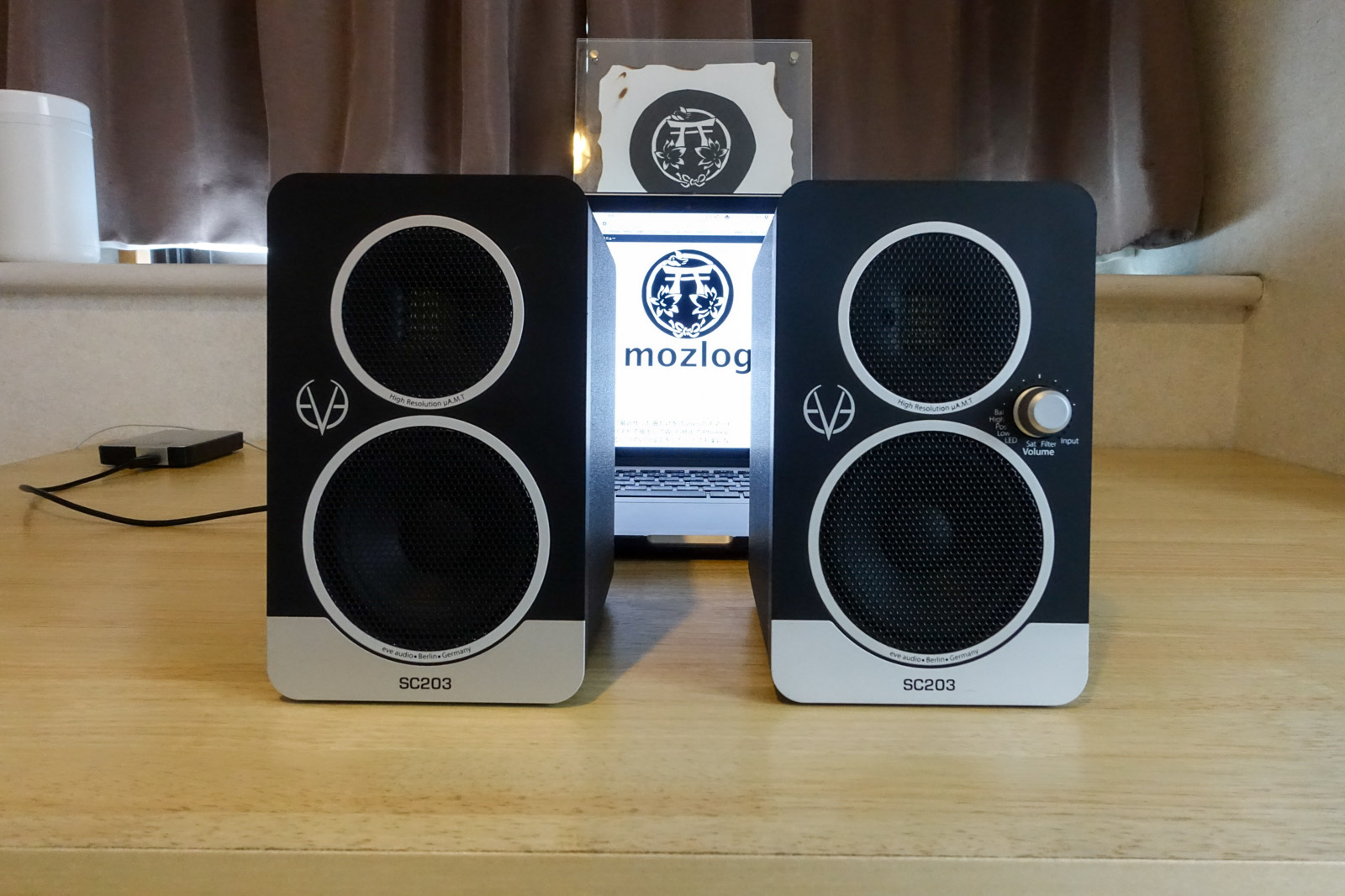 小型モニタースピーカー『EVE Audio SC203』を買った | mozlog