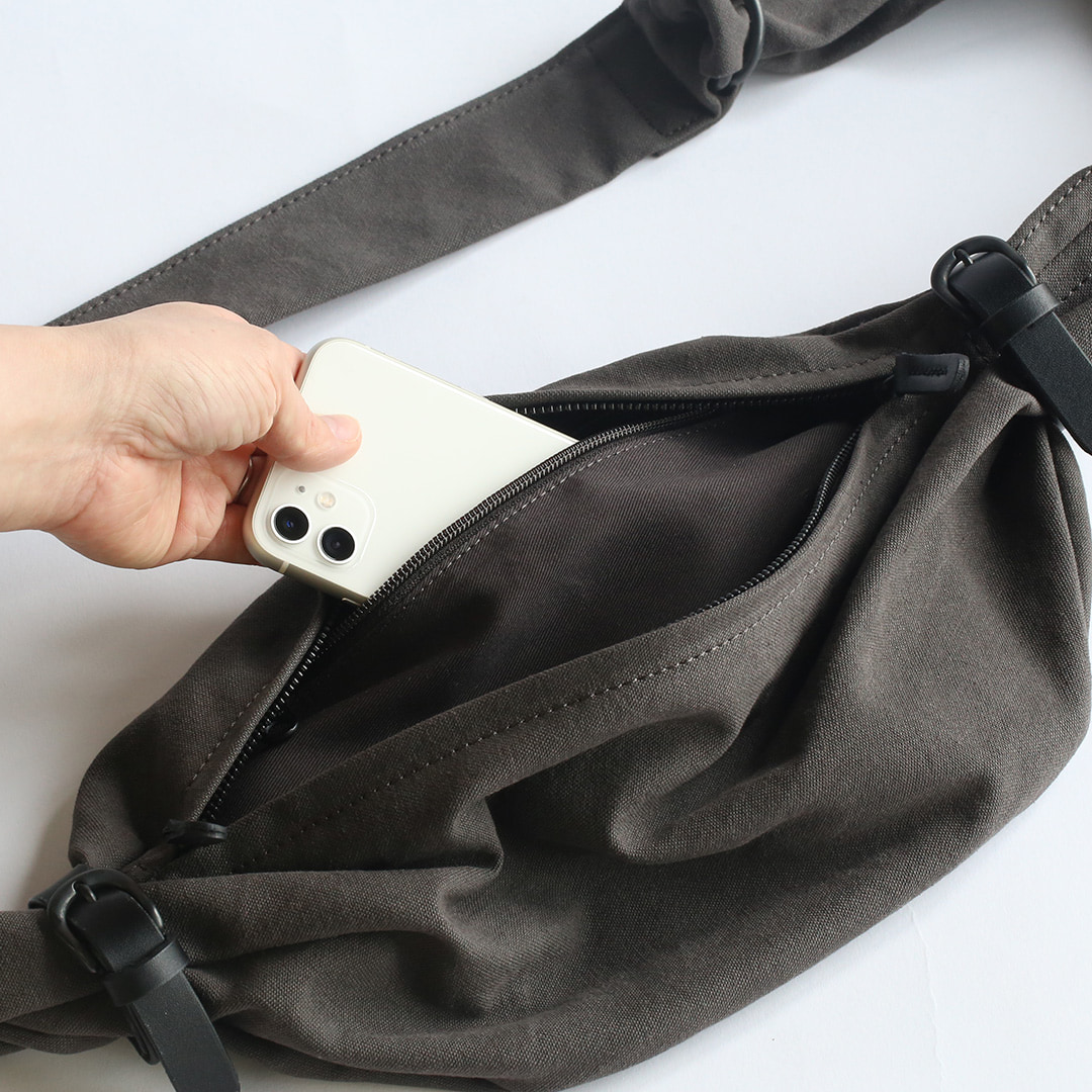 備長炭染め帆布ボディバッグミニ | 香久山鞄