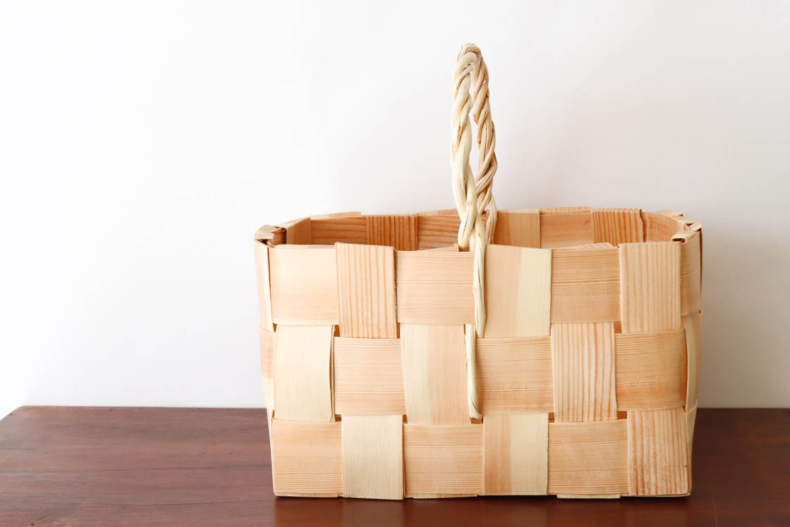 エストニア パイン ハンドルバスケット