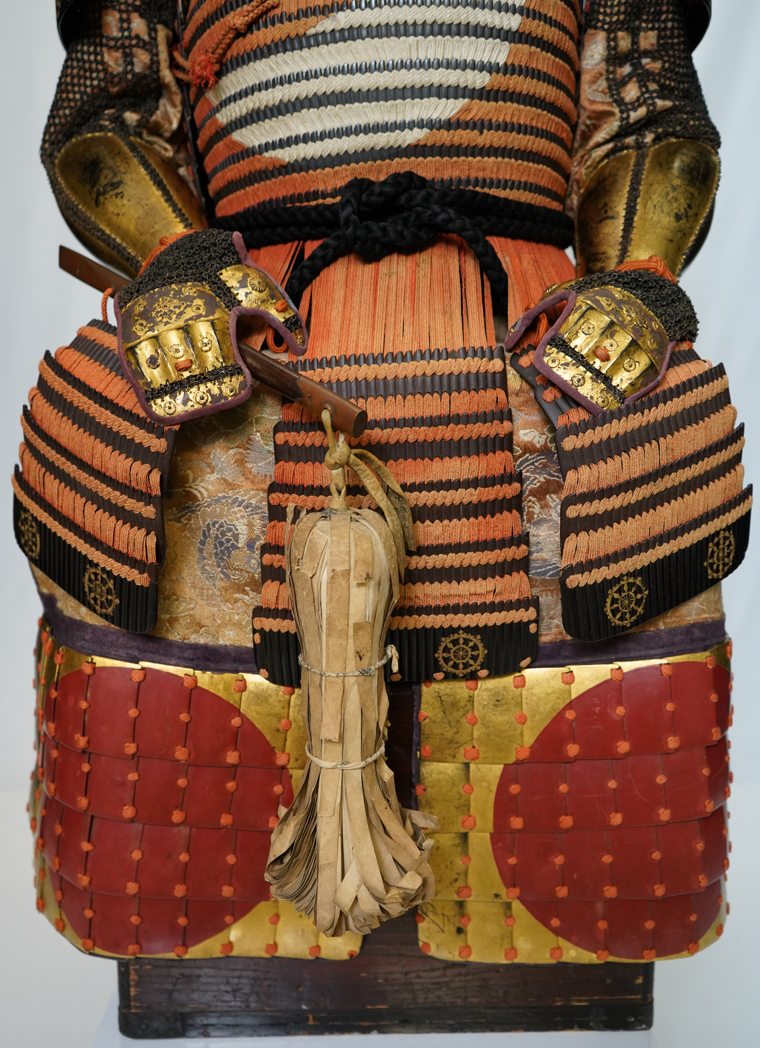甲冑 鉄革交ぜ本小札紅絲紋柄威二枚胴具足 | 刀販売.com｜刀剣・甲冑