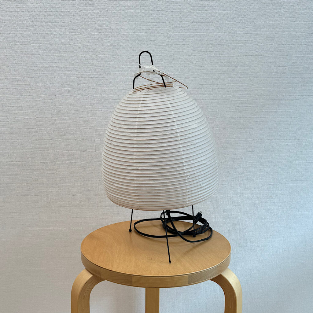 イサムノグチの名作照明】AKARI 1N のレビュー｜特徴やデザインなどを