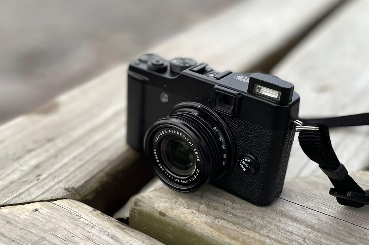 FUJIFILM X10もけっこう高値になっていて驚いた。｜記憶カメラ