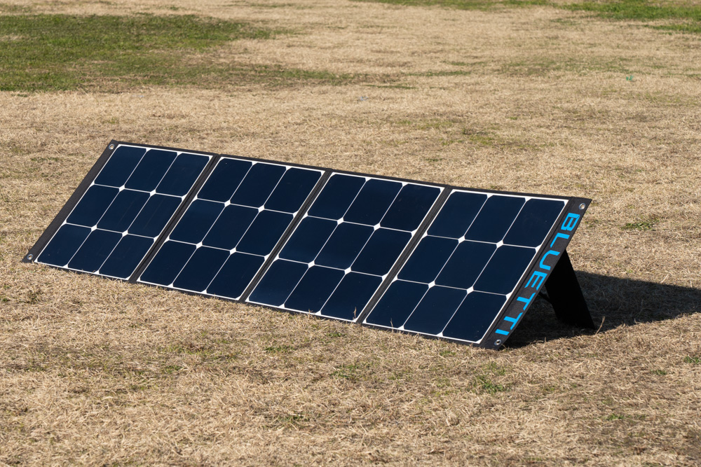 レビュー】BLUETTI SP200ソーラーパネルを使ってみたら便利だった話