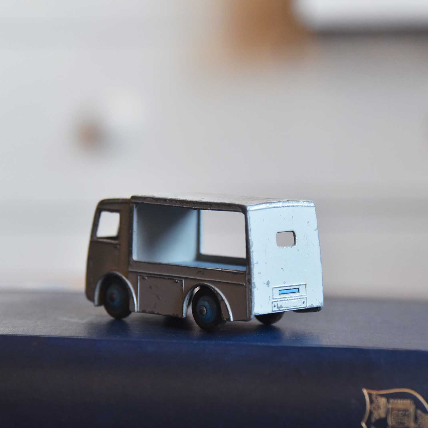 イギリス Dinky Toys 30V Electric van ディンキー ミニカー/TY-06