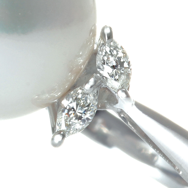 プラチナ 南洋白蝶真珠 リング （13.0ミリ D0.24ct・オーロラ