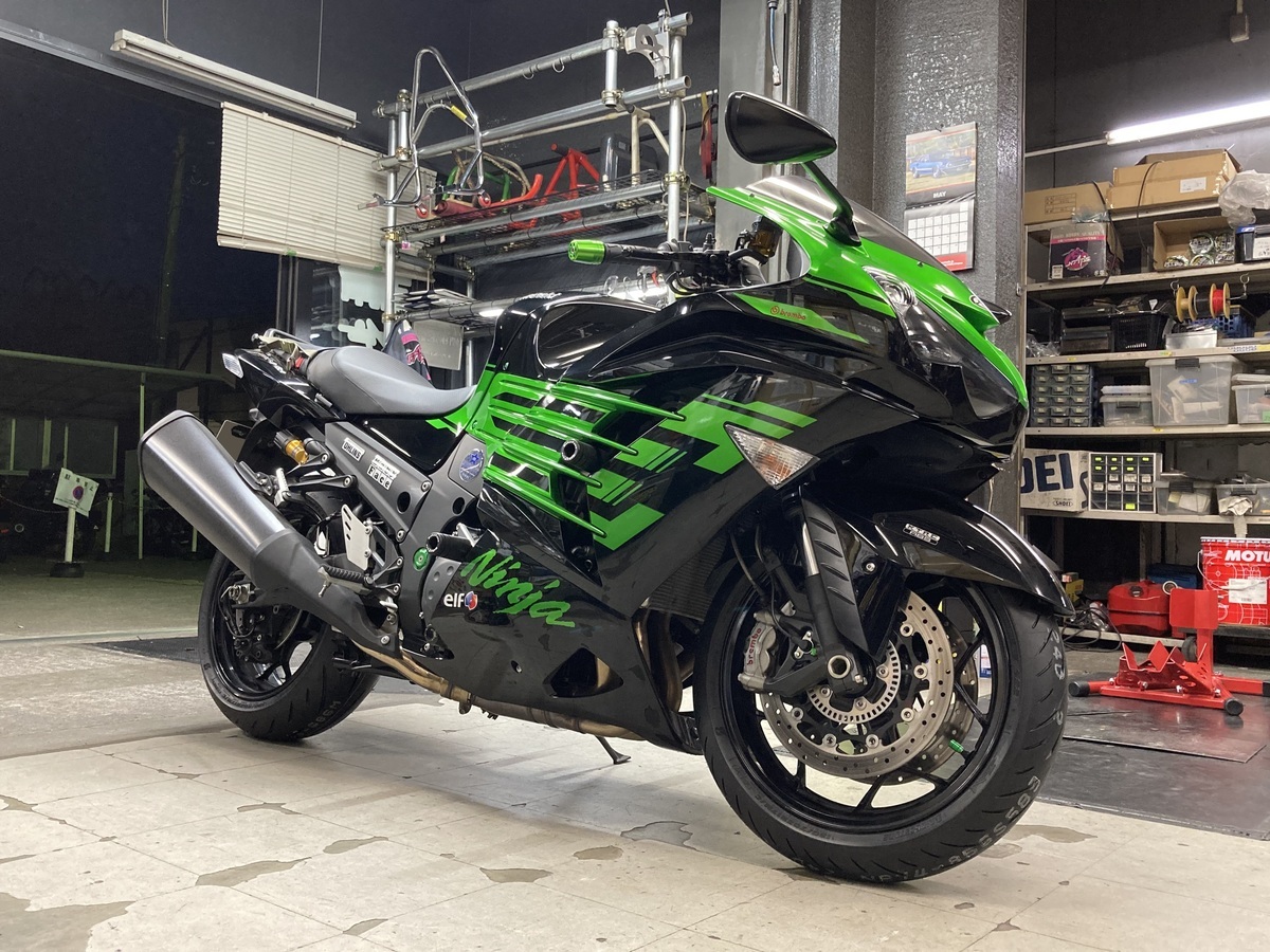 カワサキ ZX-14R ブリヂストン S22 前後タイヤ交換: バイク用品店