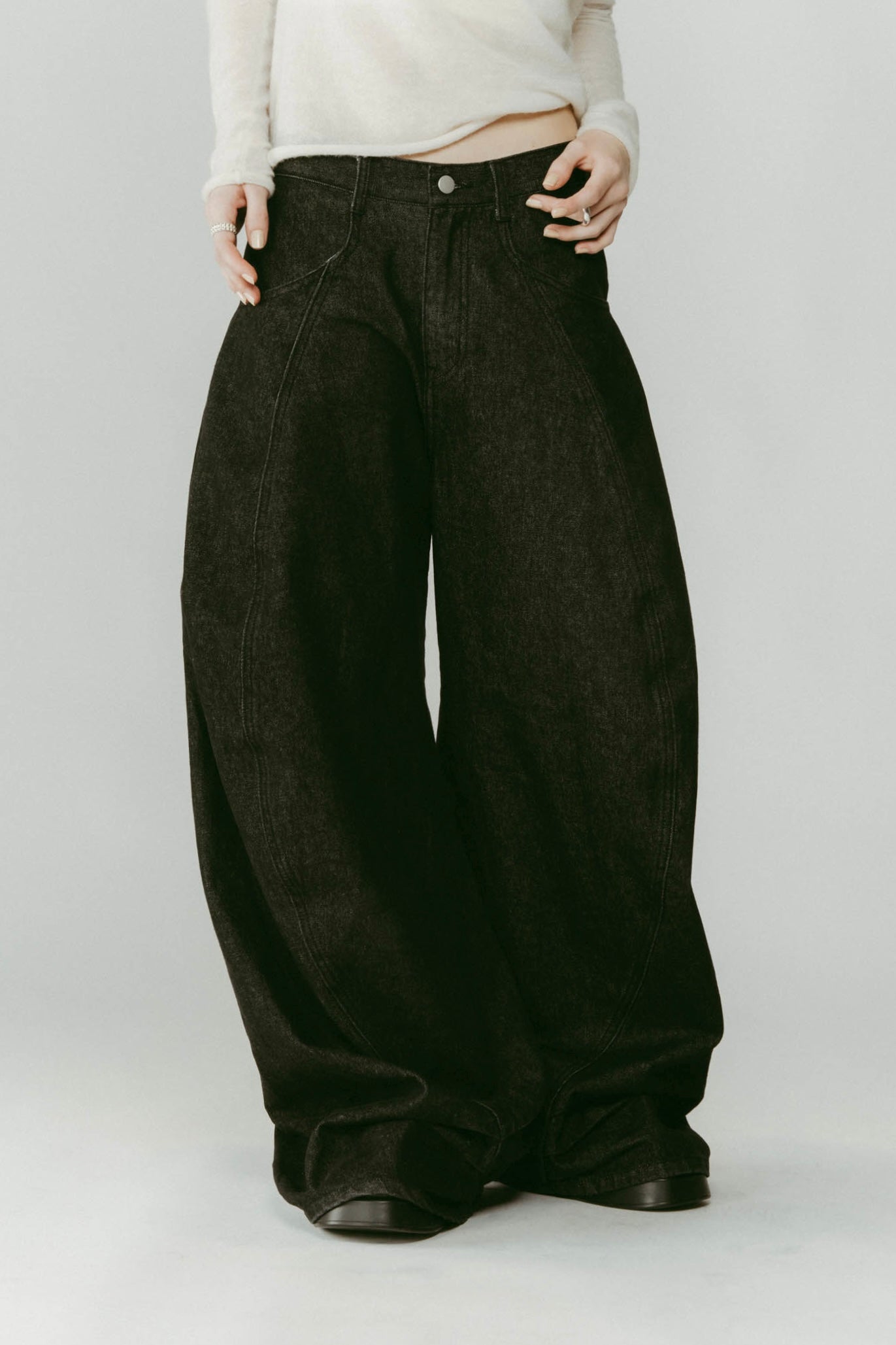 tuck design denim pants/denimblack | KNUTH MARF