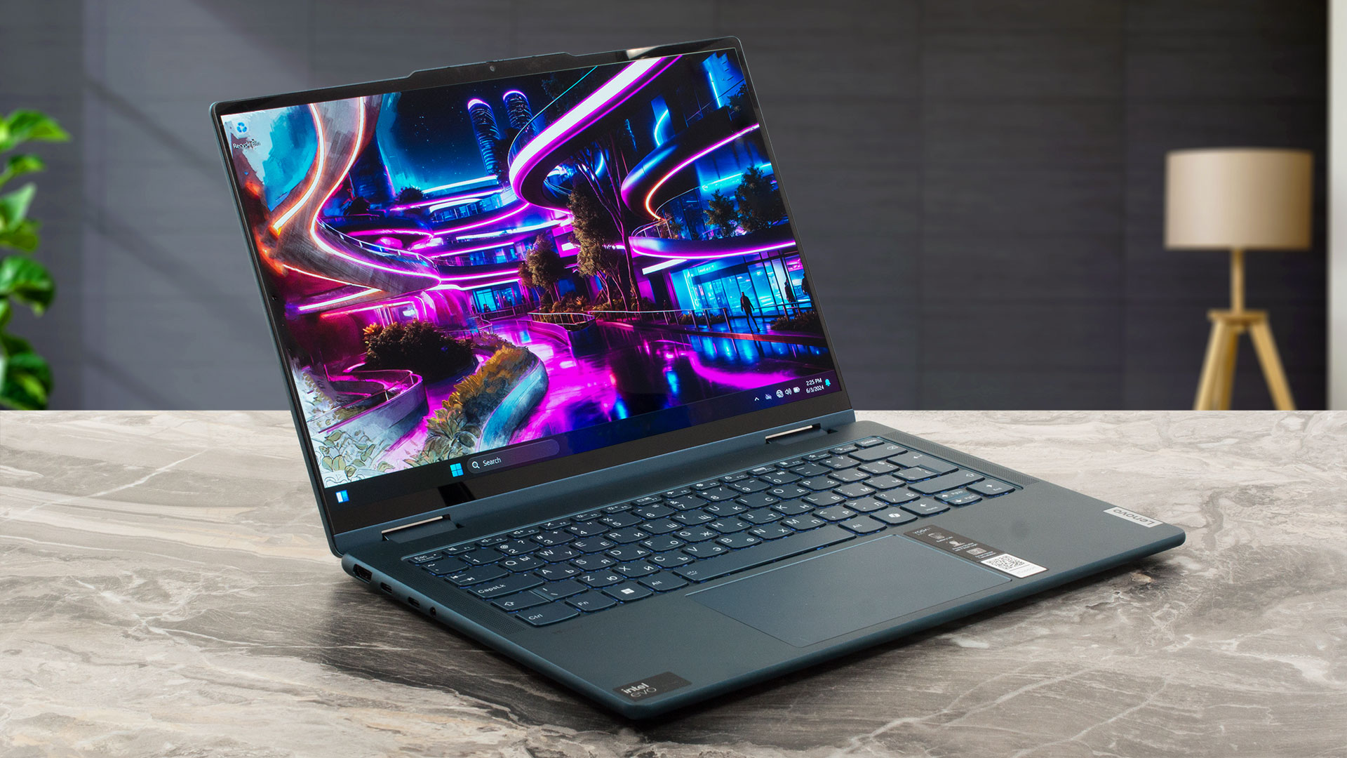 Lenovo Yoga 7i 2-in-1（14、Gen 9）レビュー - 長バッテリー寿命と