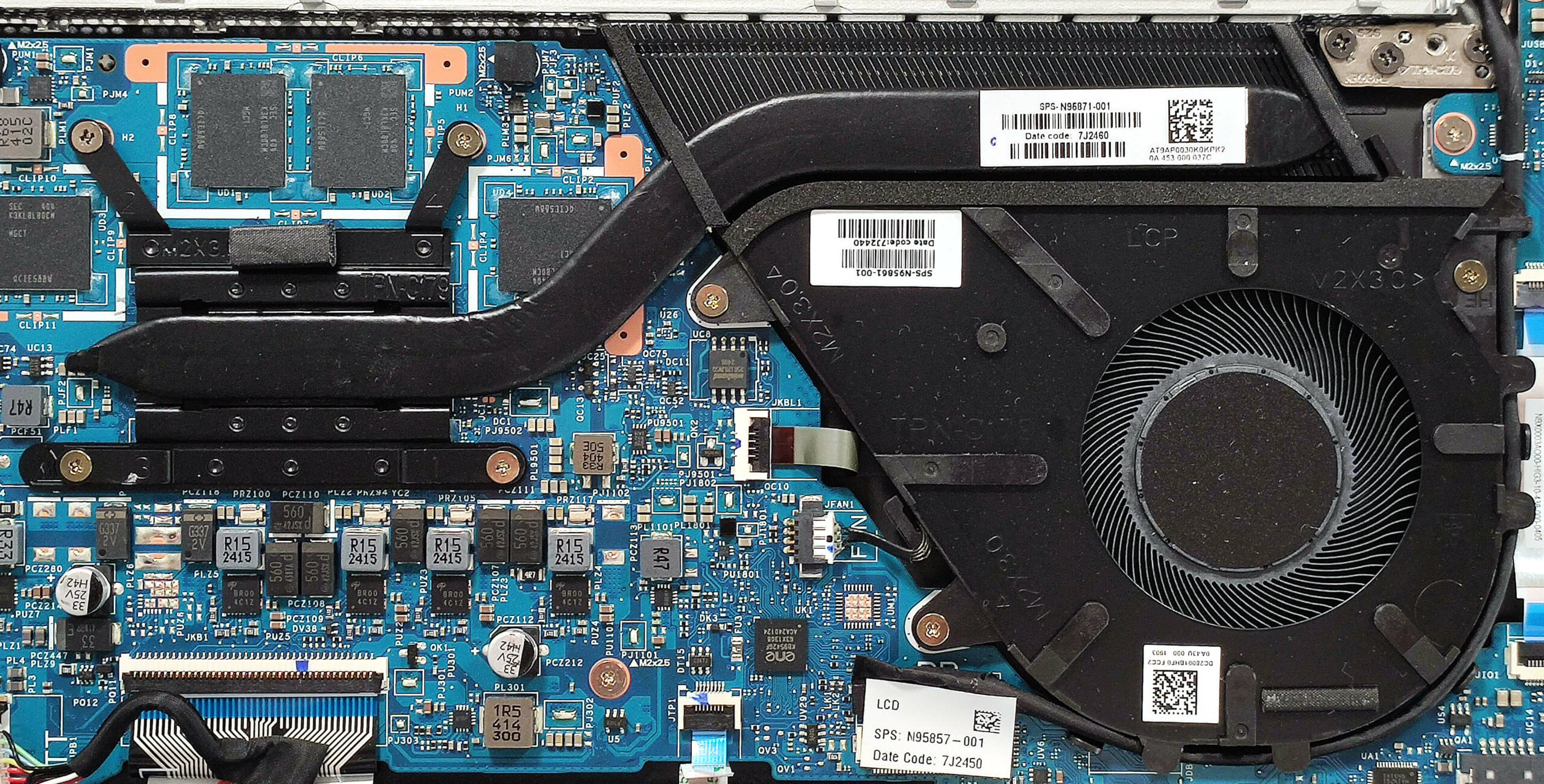 HP Pavilion Aero 13 (13-bg0000)の開け方 - 分解とアップグレード