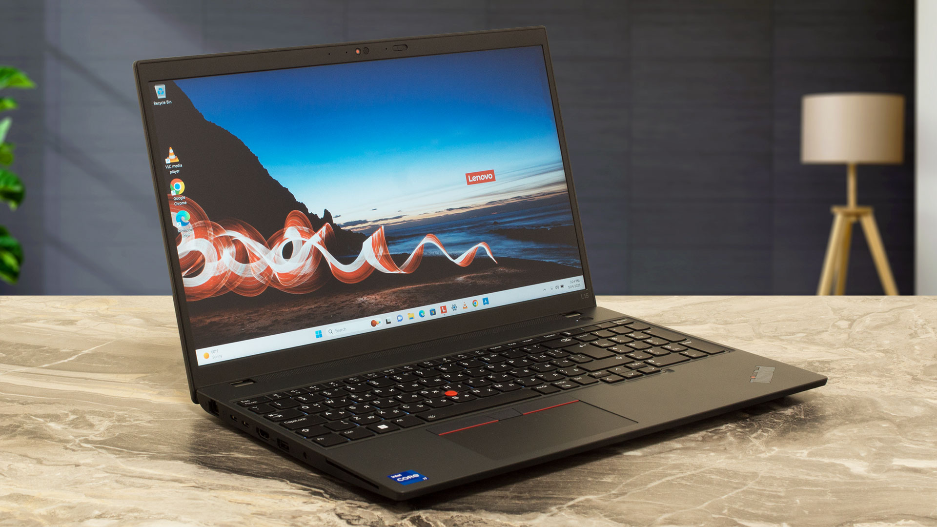 レノボ ThinkPad L15 Gen 4 (Intel) レビュー - 負荷がかかっても快適